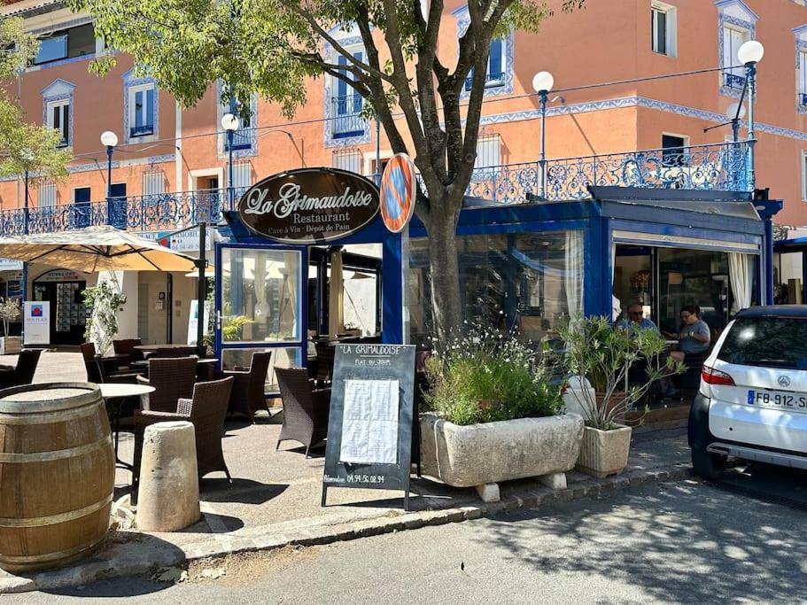 Pura Vida, Port Apartment Grimaud